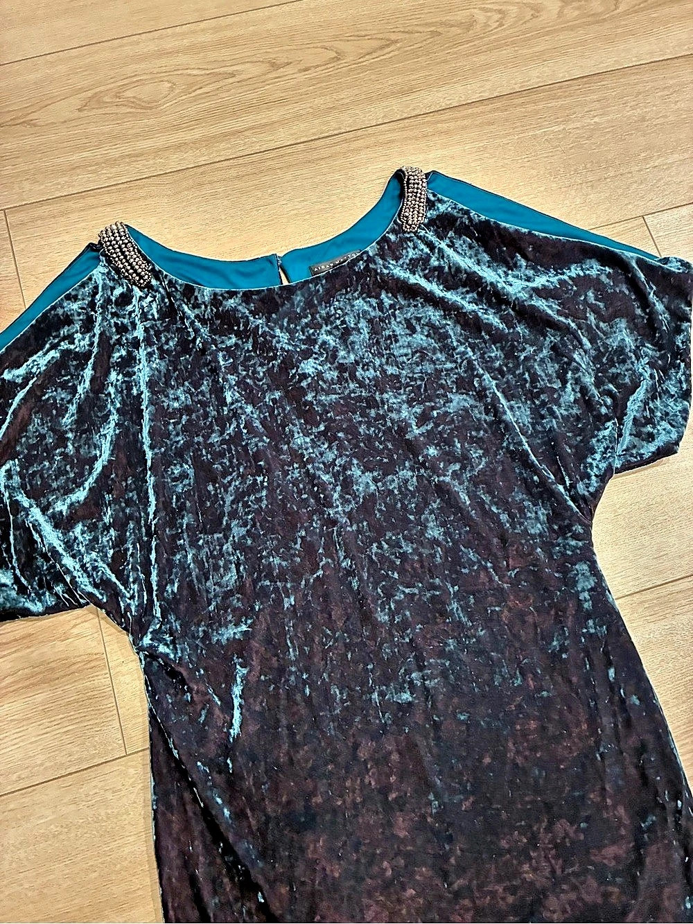 Aidan Mattox Women’s Split Sleeve Crushed Velvet Shift Dress Mini Size 6